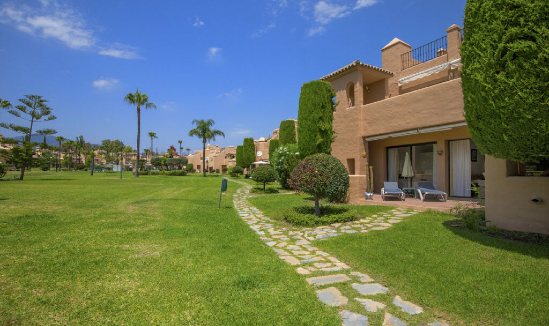 Další prodej - Apartment -
Estepona