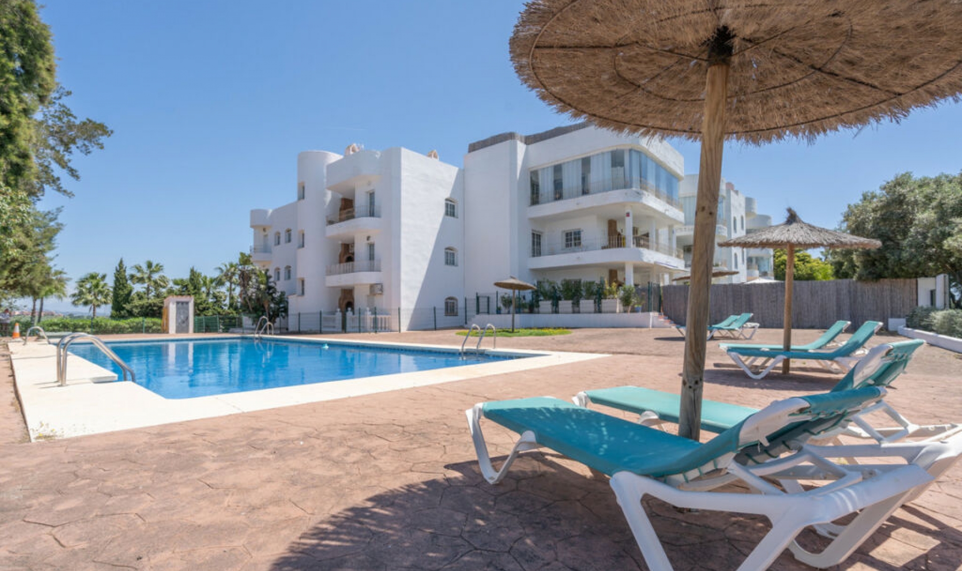 Další prodej - Apartment -
Estepona