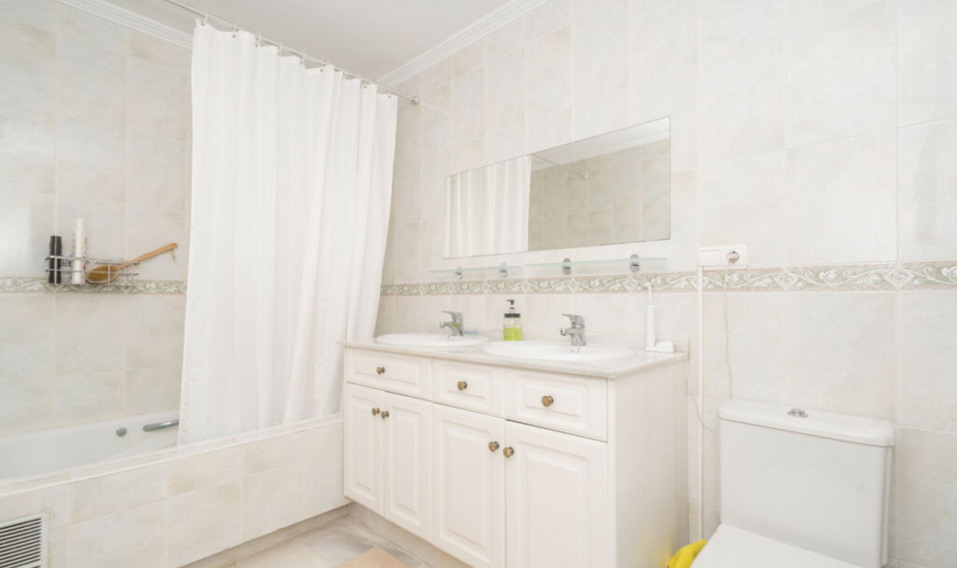 Další prodej - Apartment -
Estepona