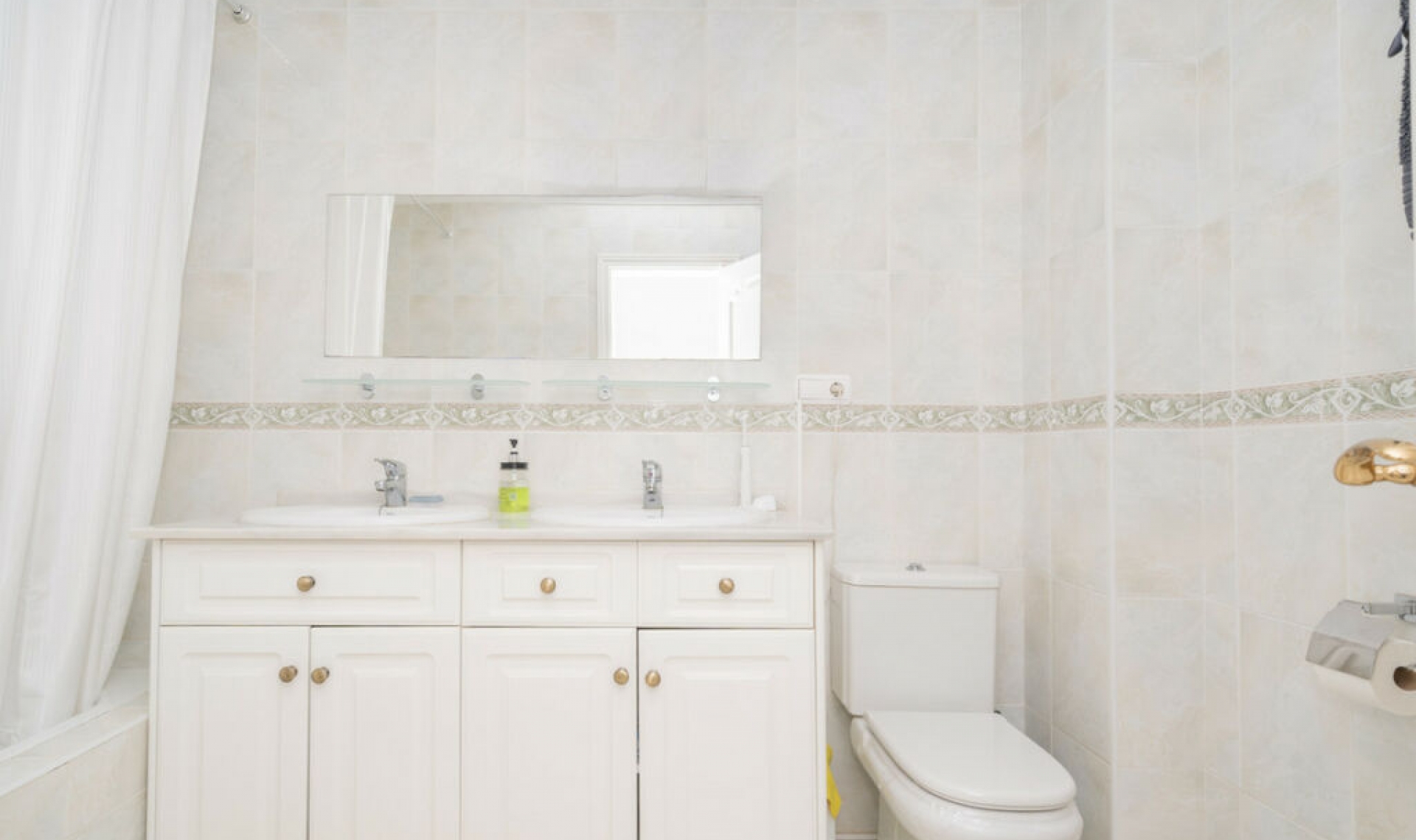 Další prodej - Apartment -
Estepona