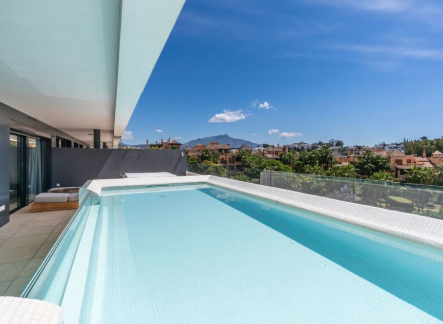 Další prodej - Apartment -
Estepona