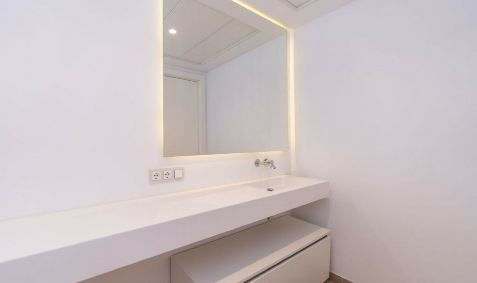 Další prodej - Apartment -
Estepona