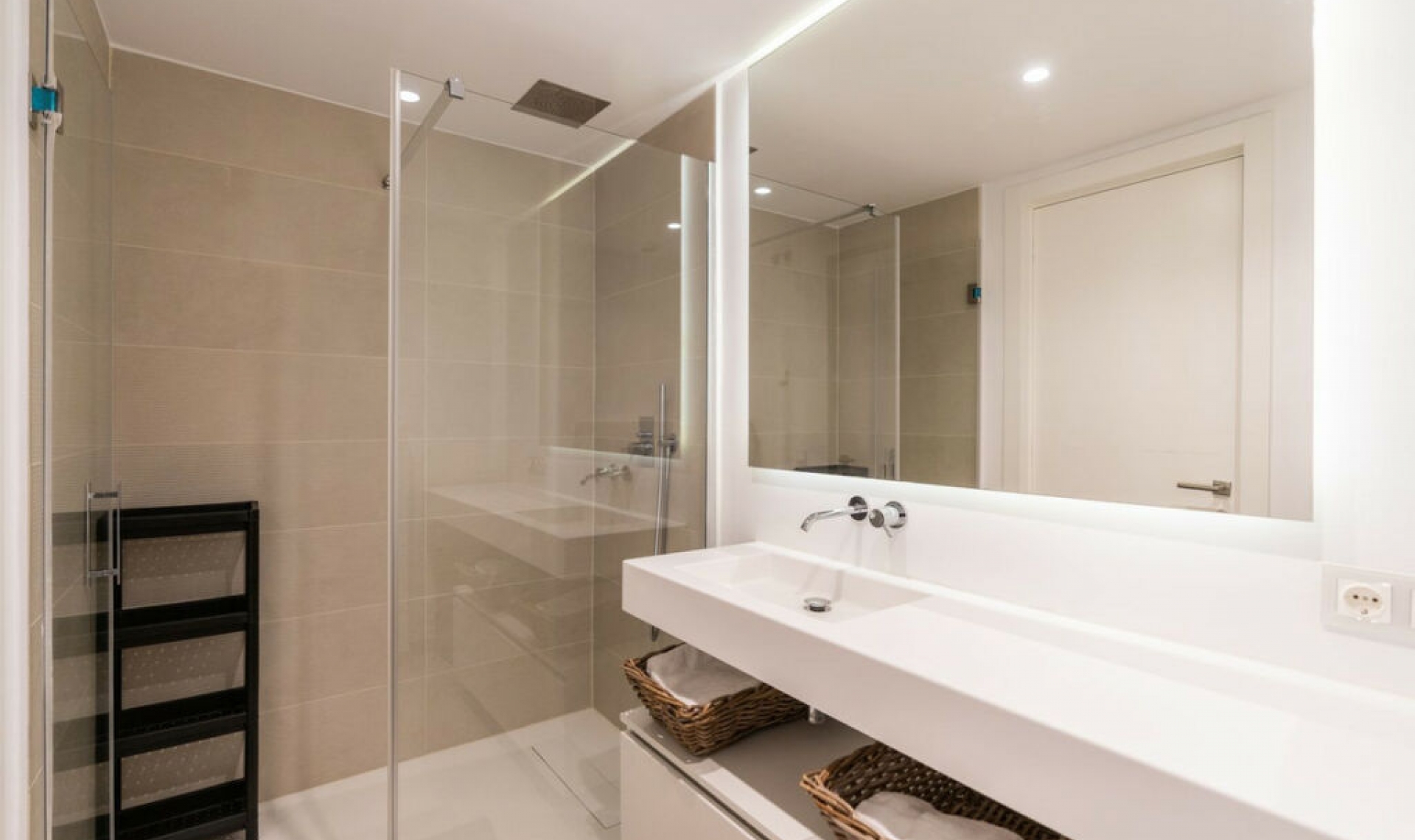 Další prodej - Apartment -
Estepona