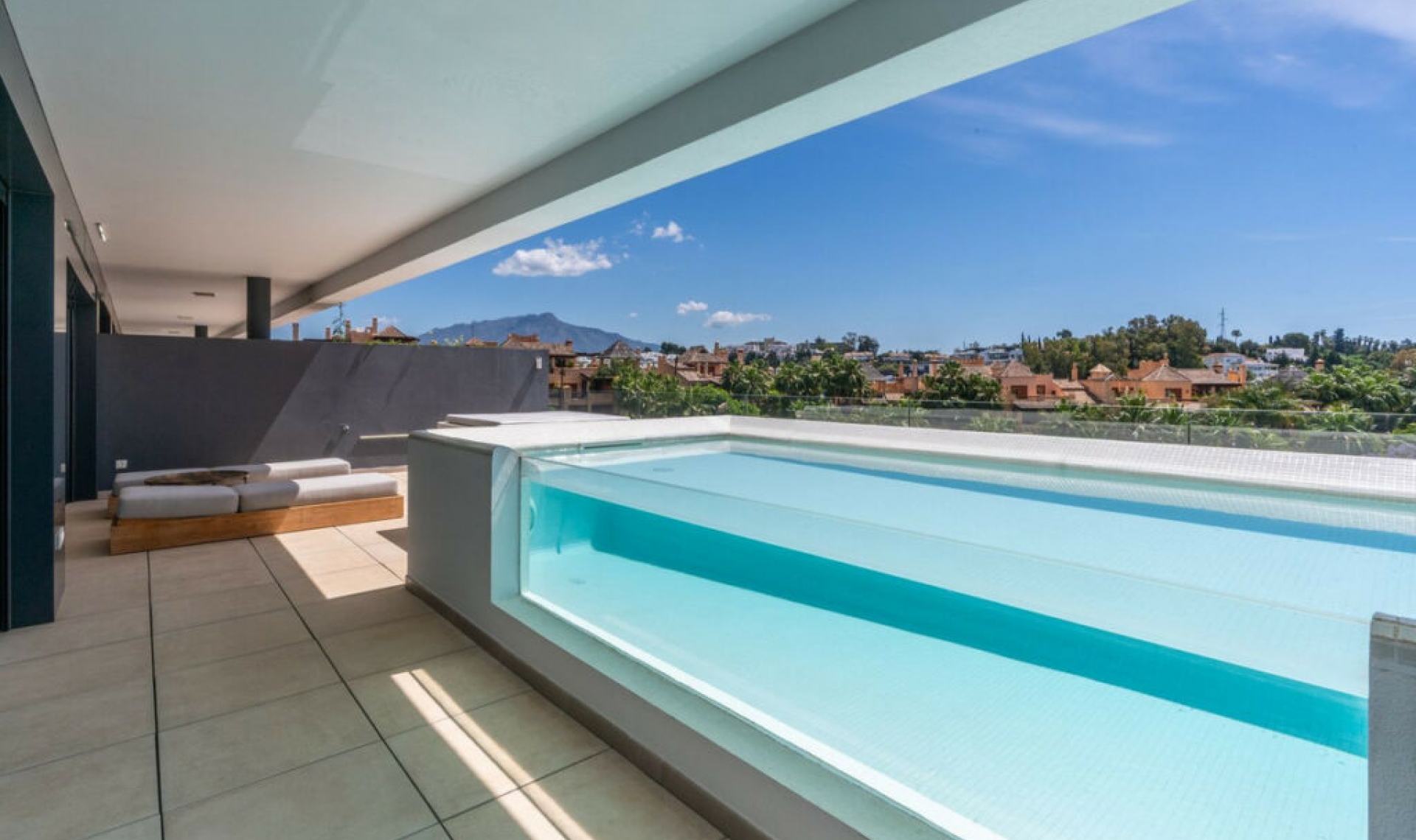 Další prodej - Apartment -
Estepona