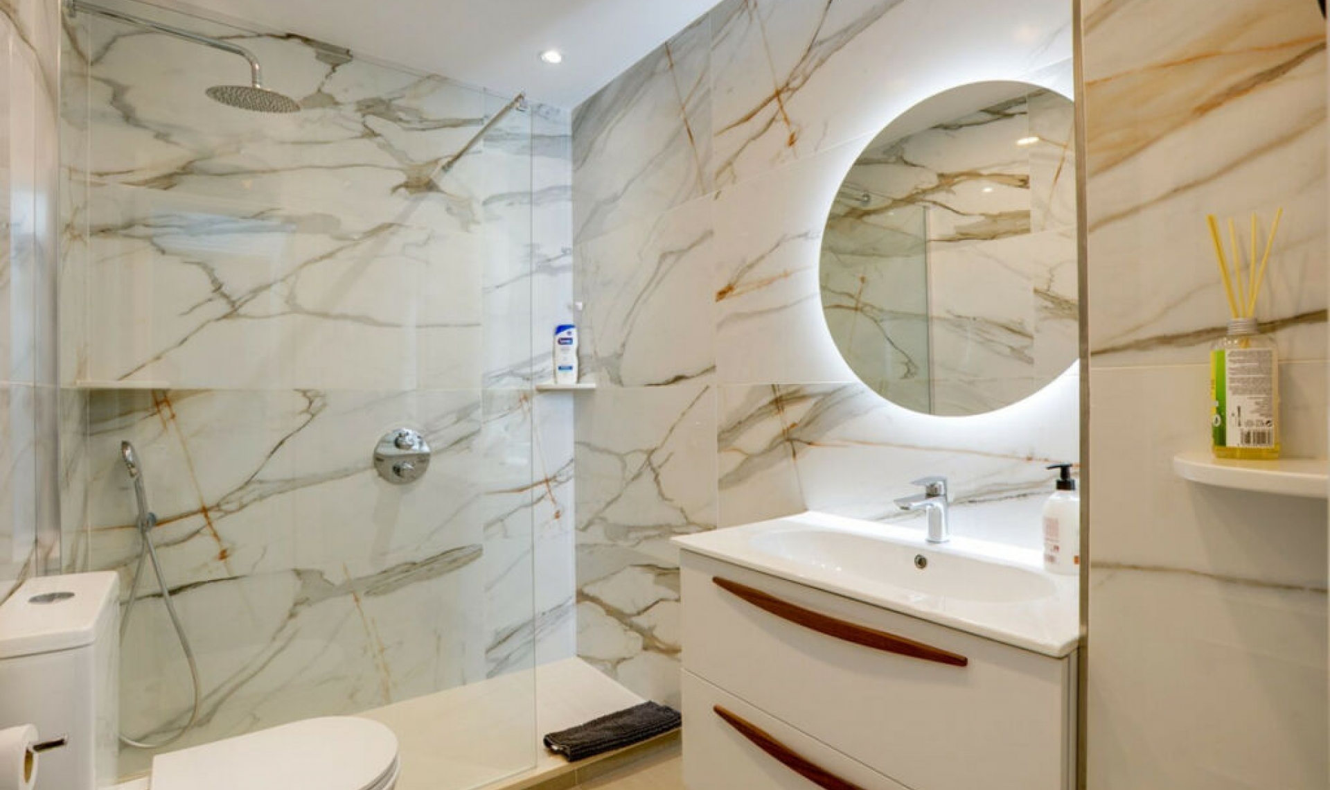 Další prodej - Apartment -
Estepona