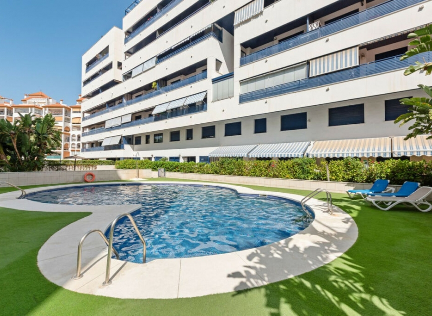 Další prodej - Apartment -
Estepona
