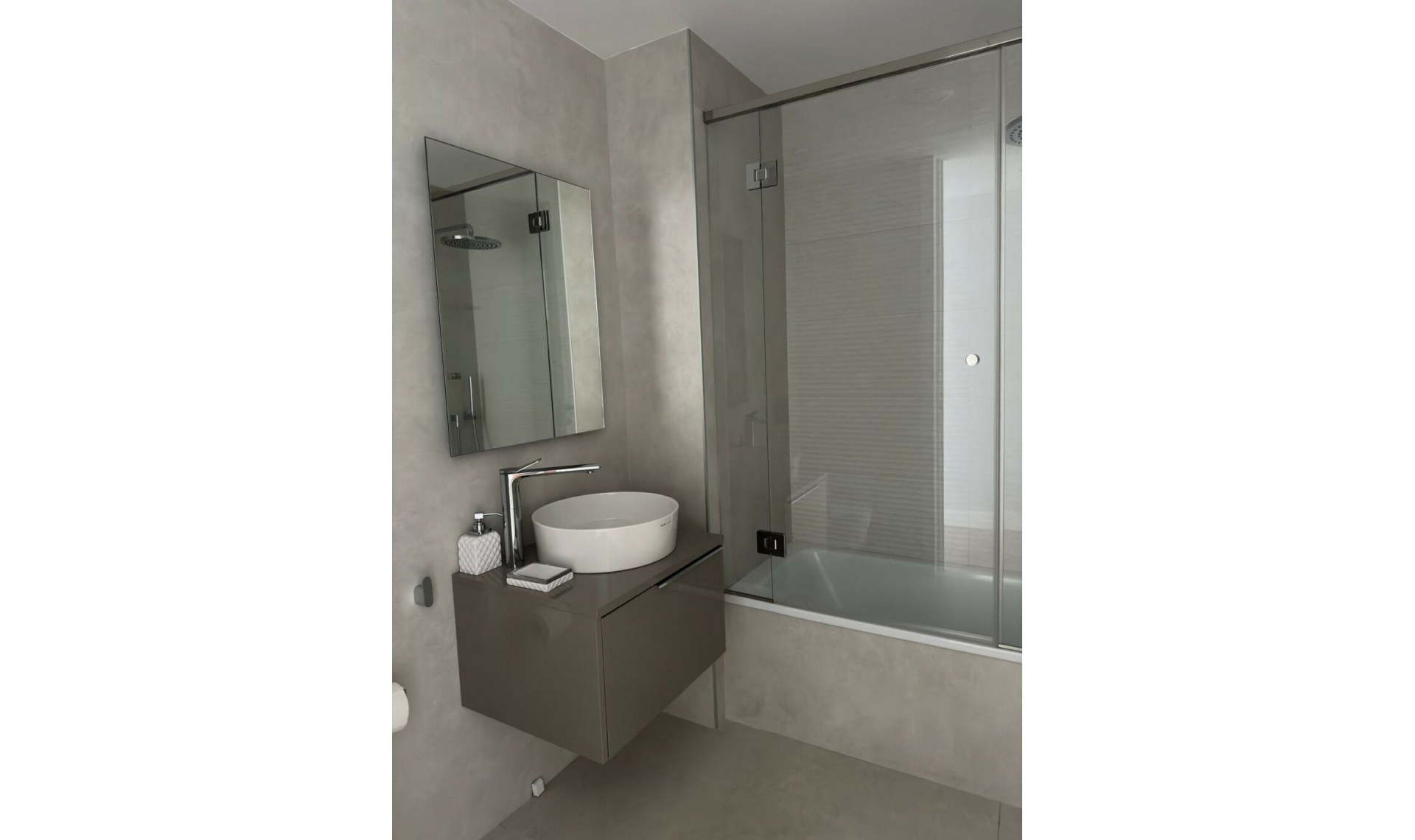 Další prodej - Apartment -
Estepona
