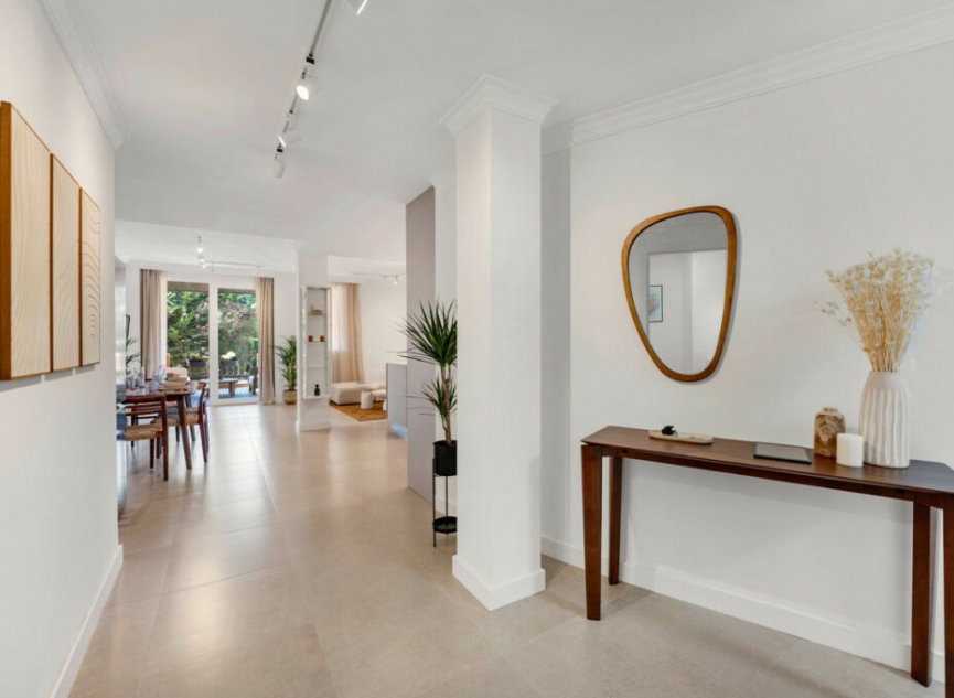 Další prodej - Apartment -
Estepona