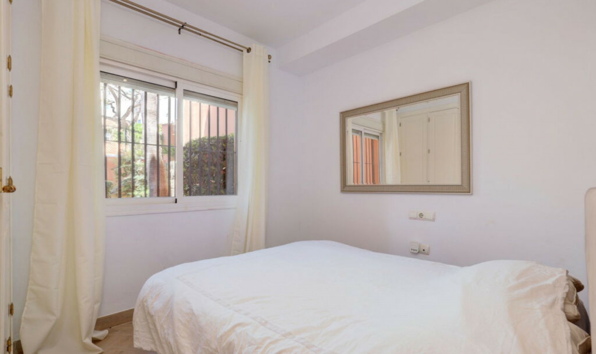 Další prodej - Apartment -
Estepona