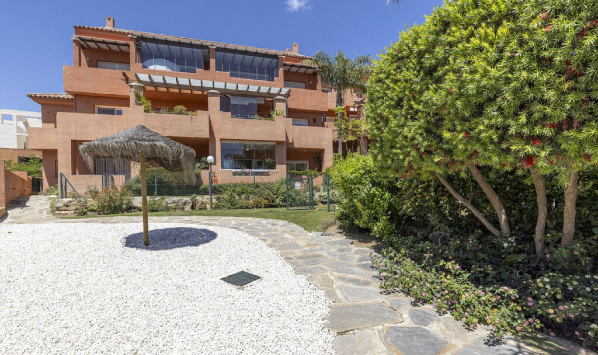 Další prodej - Apartment -
Estepona