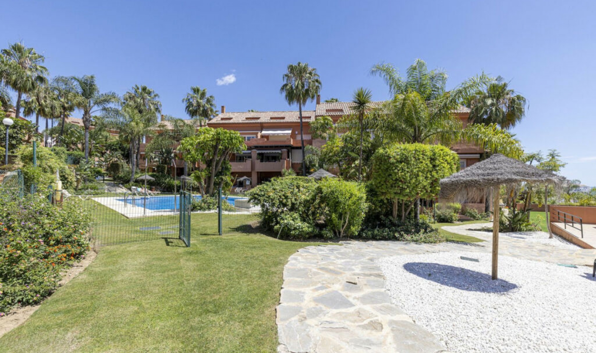 Další prodej - Apartment -
Estepona
