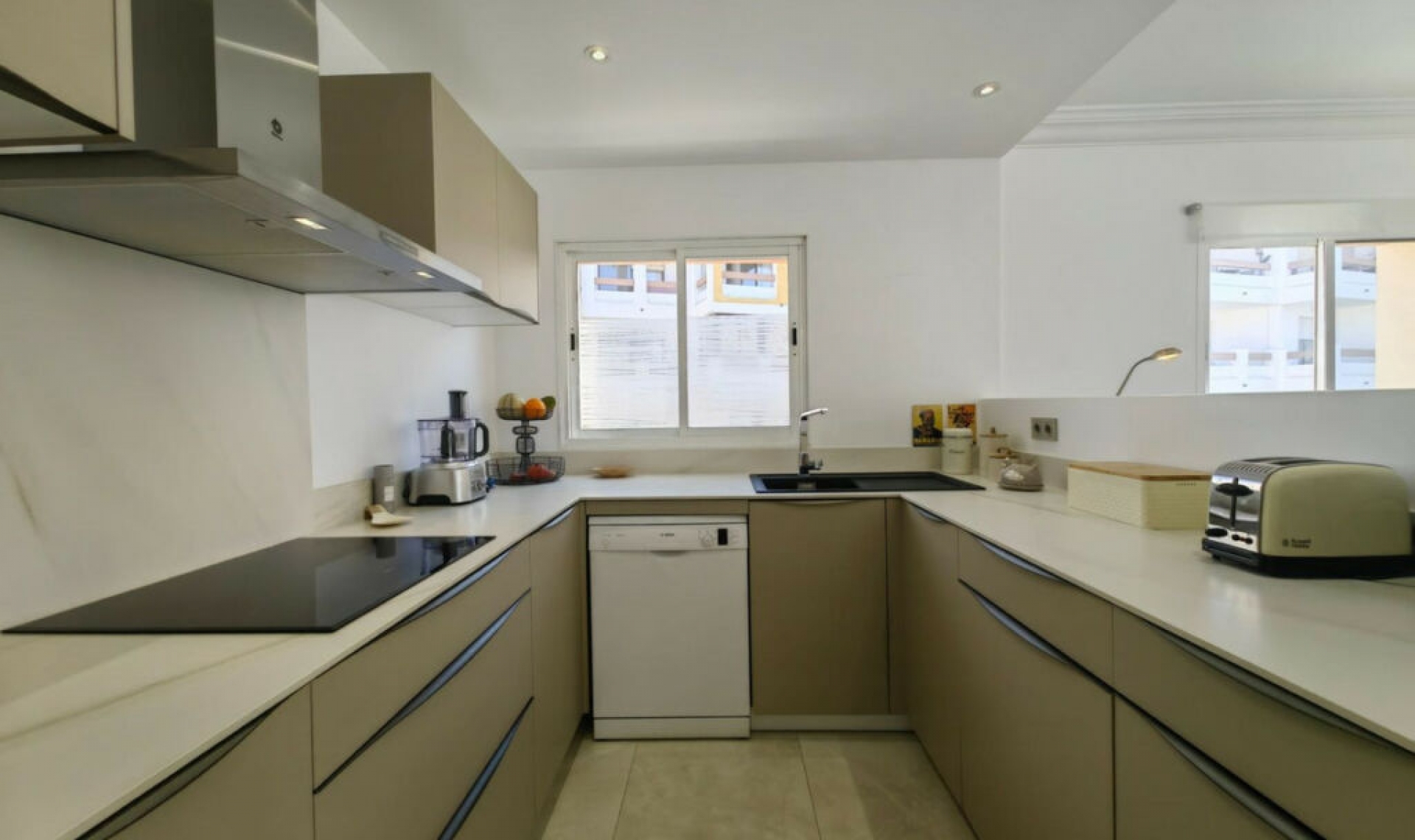 Další prodej - Apartment -
Estepona