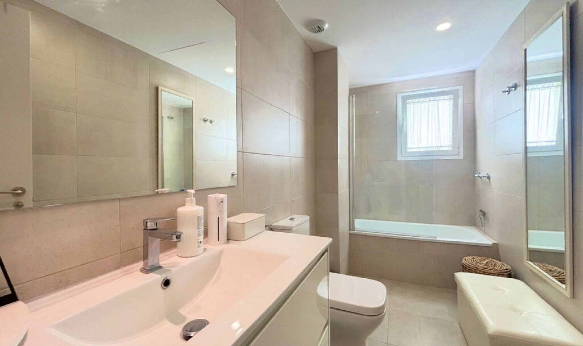 Další prodej - Apartment -
Estepona