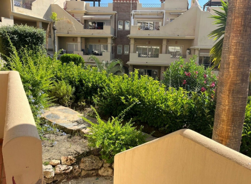 Další prodej - Apartment -
Estepona