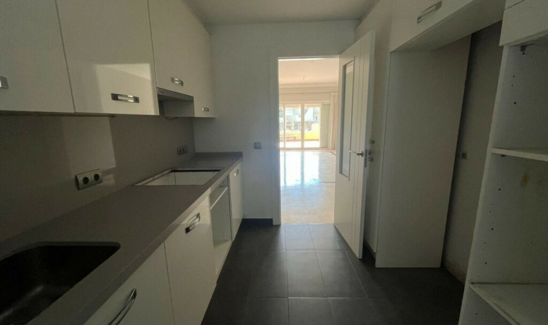 Další prodej - Apartment -
Estepona
