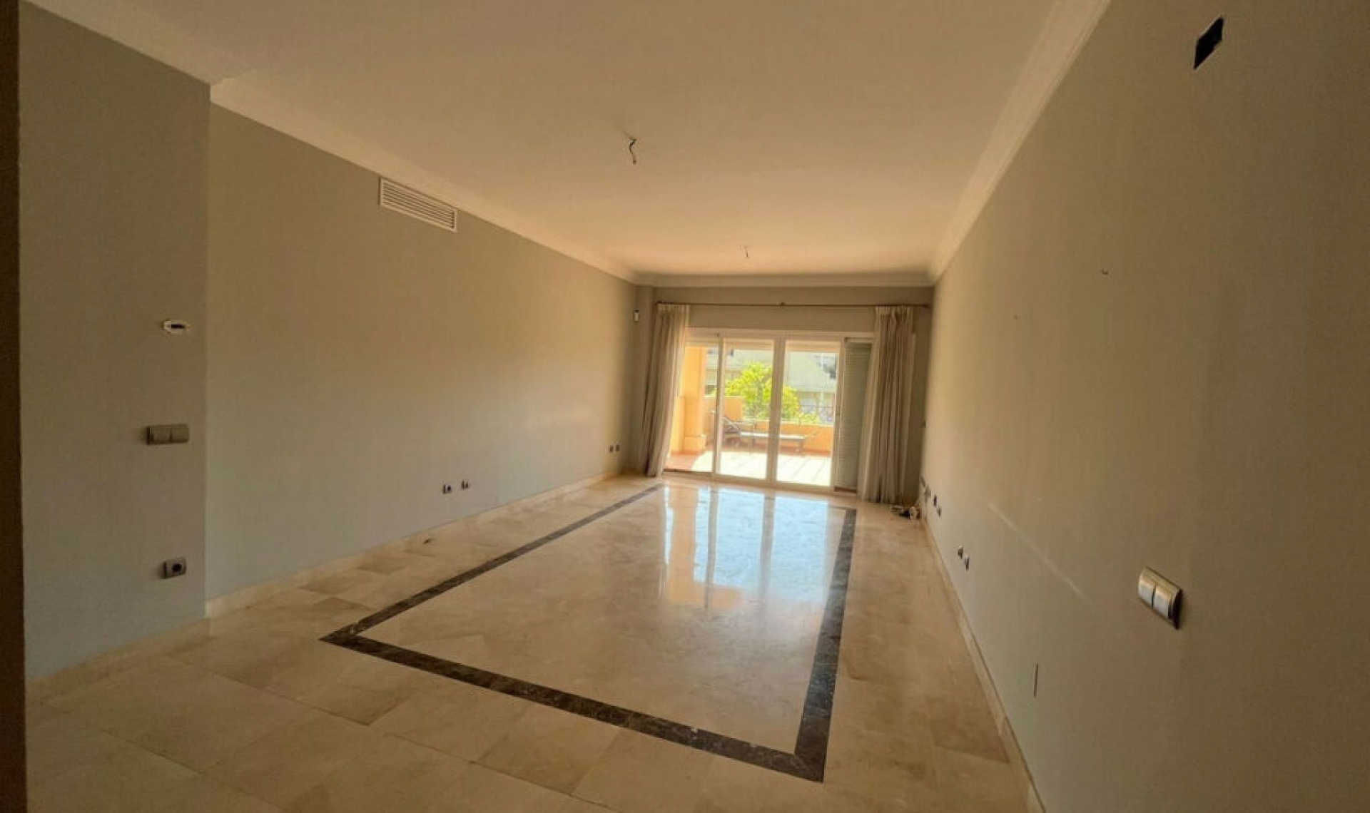 Další prodej - Apartment -
Estepona