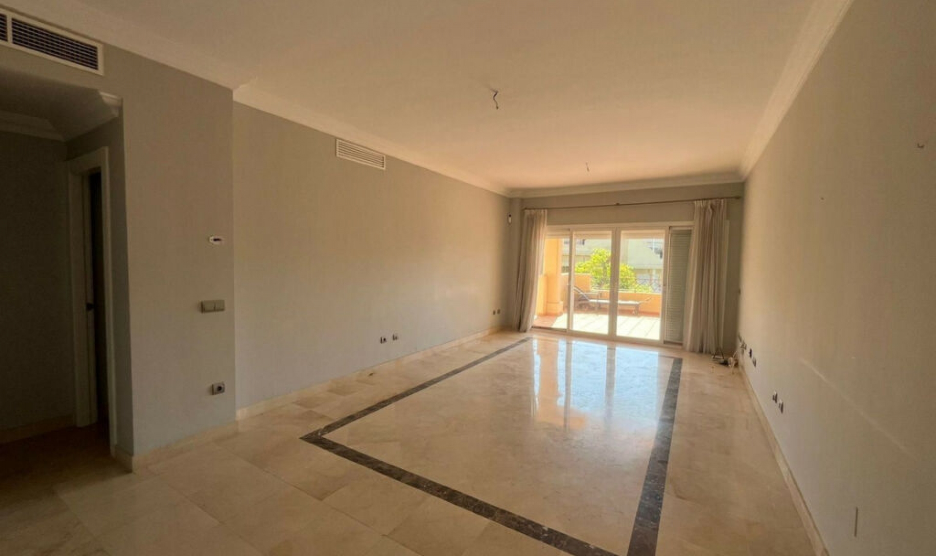 Další prodej - Apartment -
Estepona