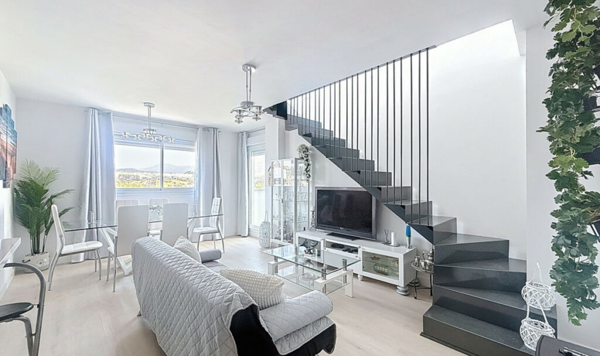Další prodej - Apartment -
Estepona