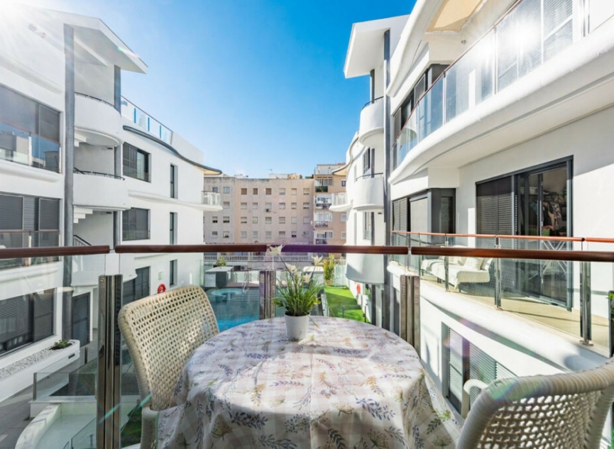 Další prodej - Apartment -
Estepona