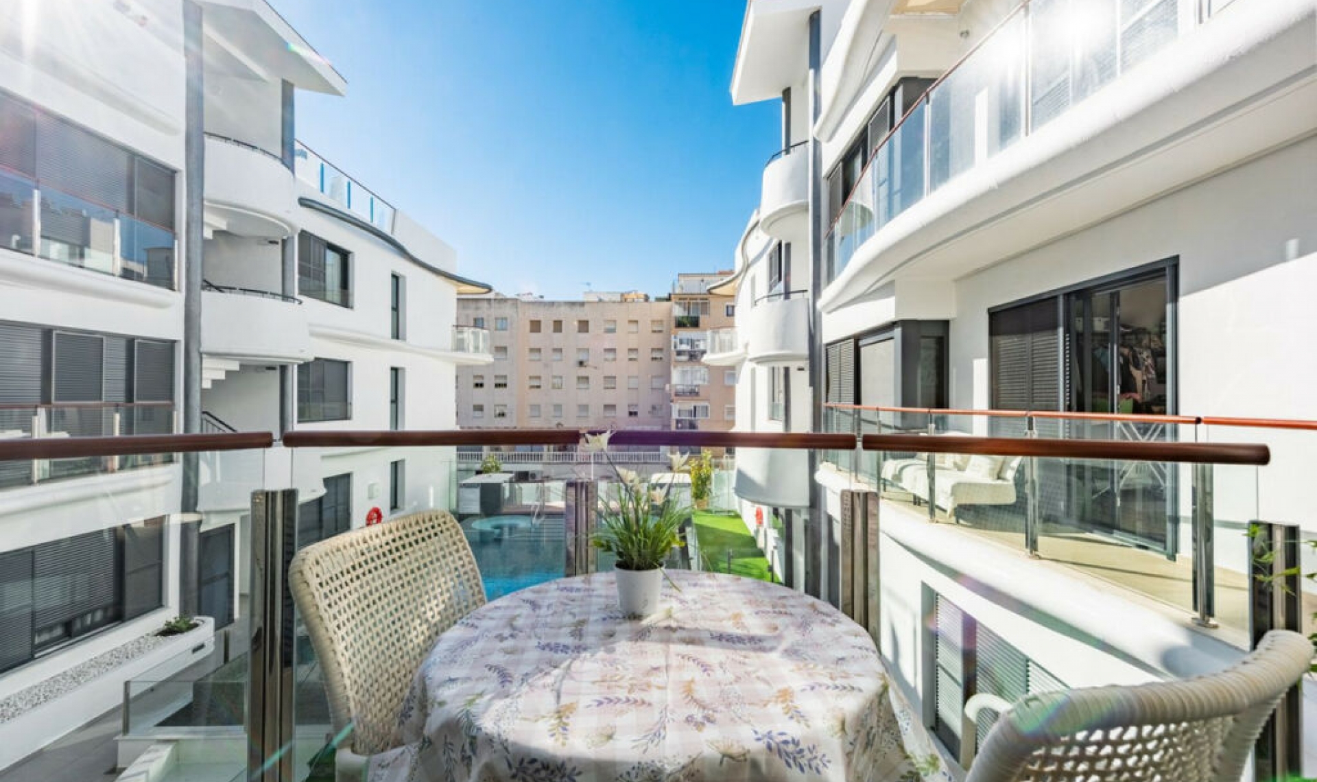 Další prodej - Apartment -
Estepona