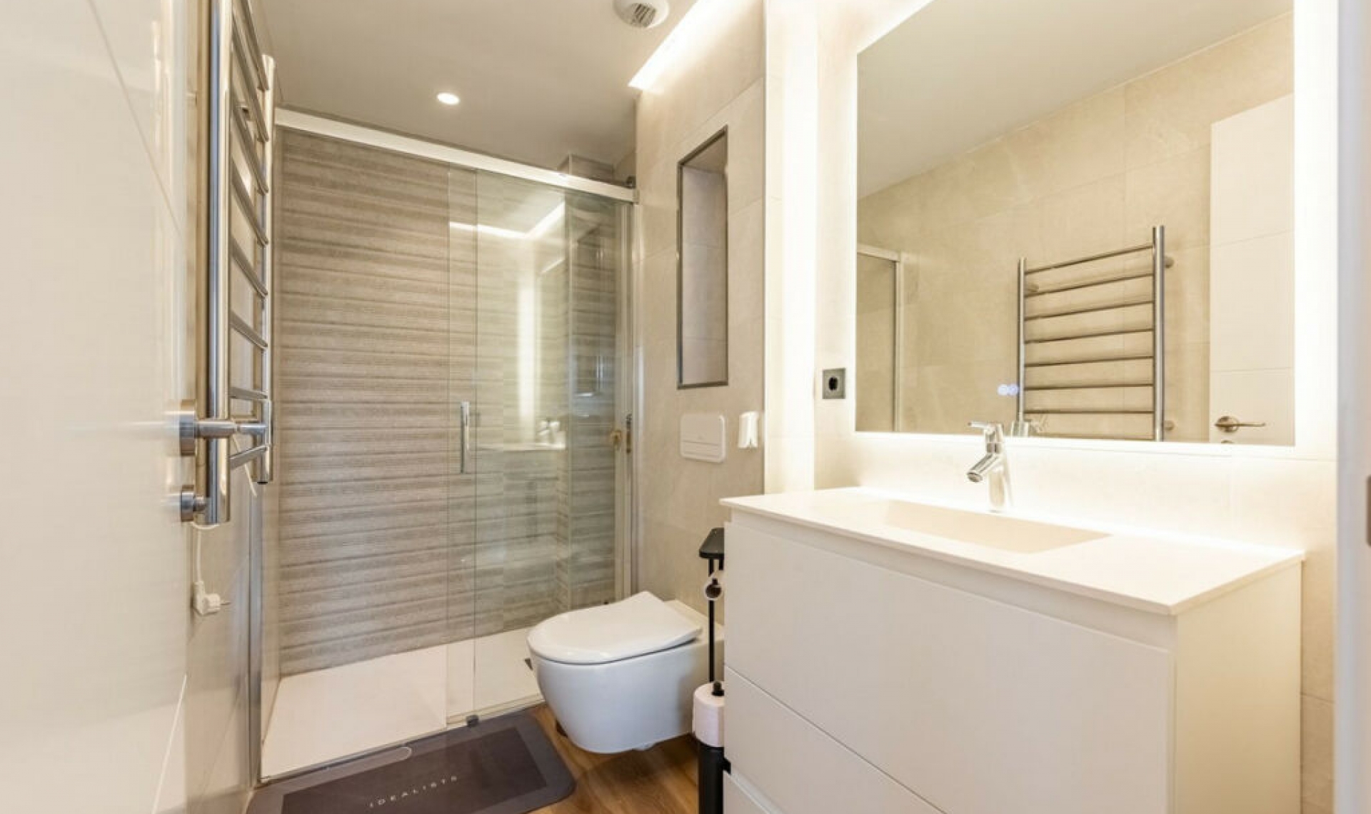 Další prodej - Apartment -
Estepona