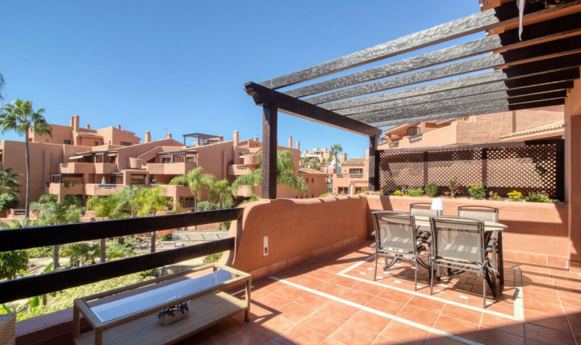 Další prodej - Apartment -
Estepona