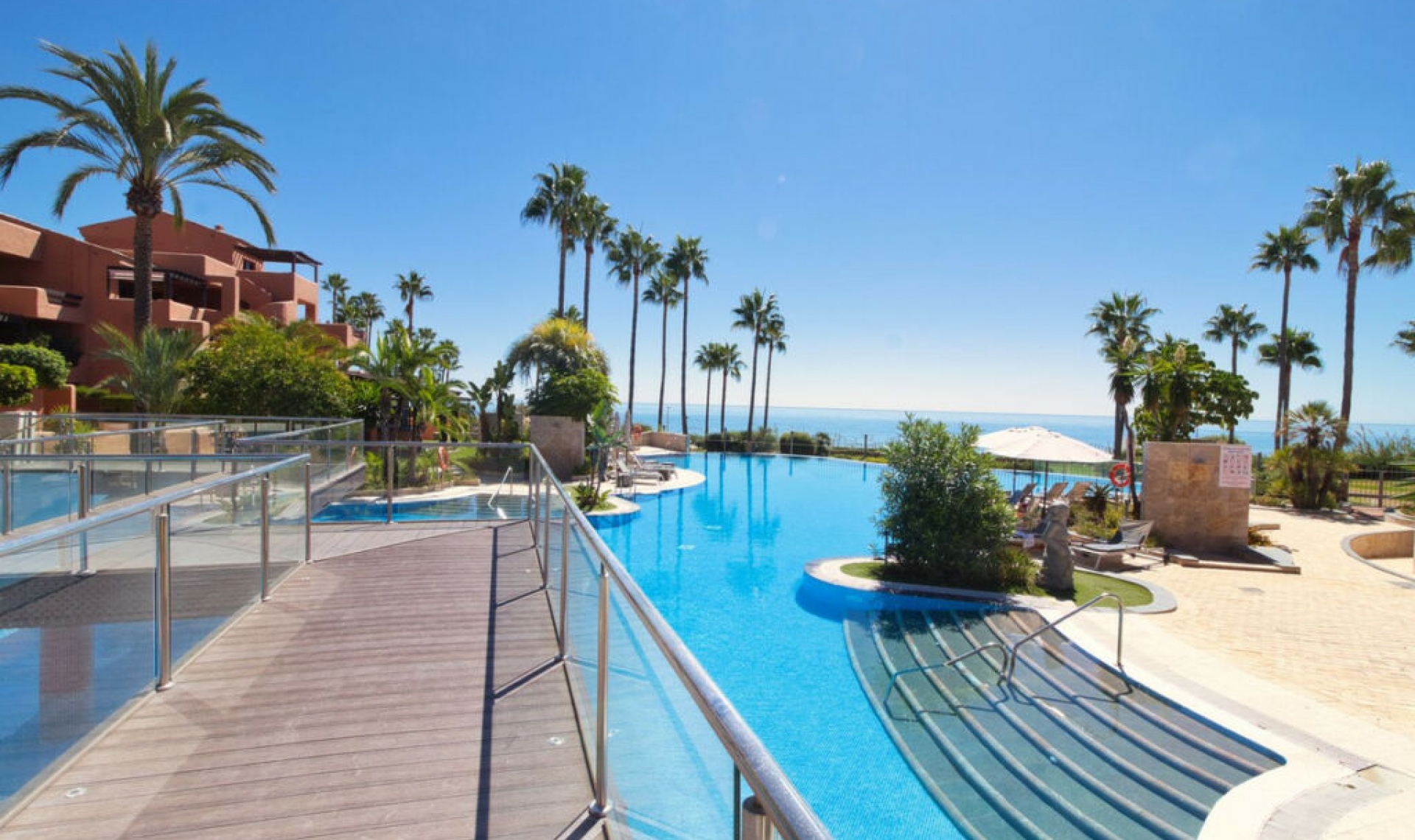 Další prodej - Apartment -
Estepona