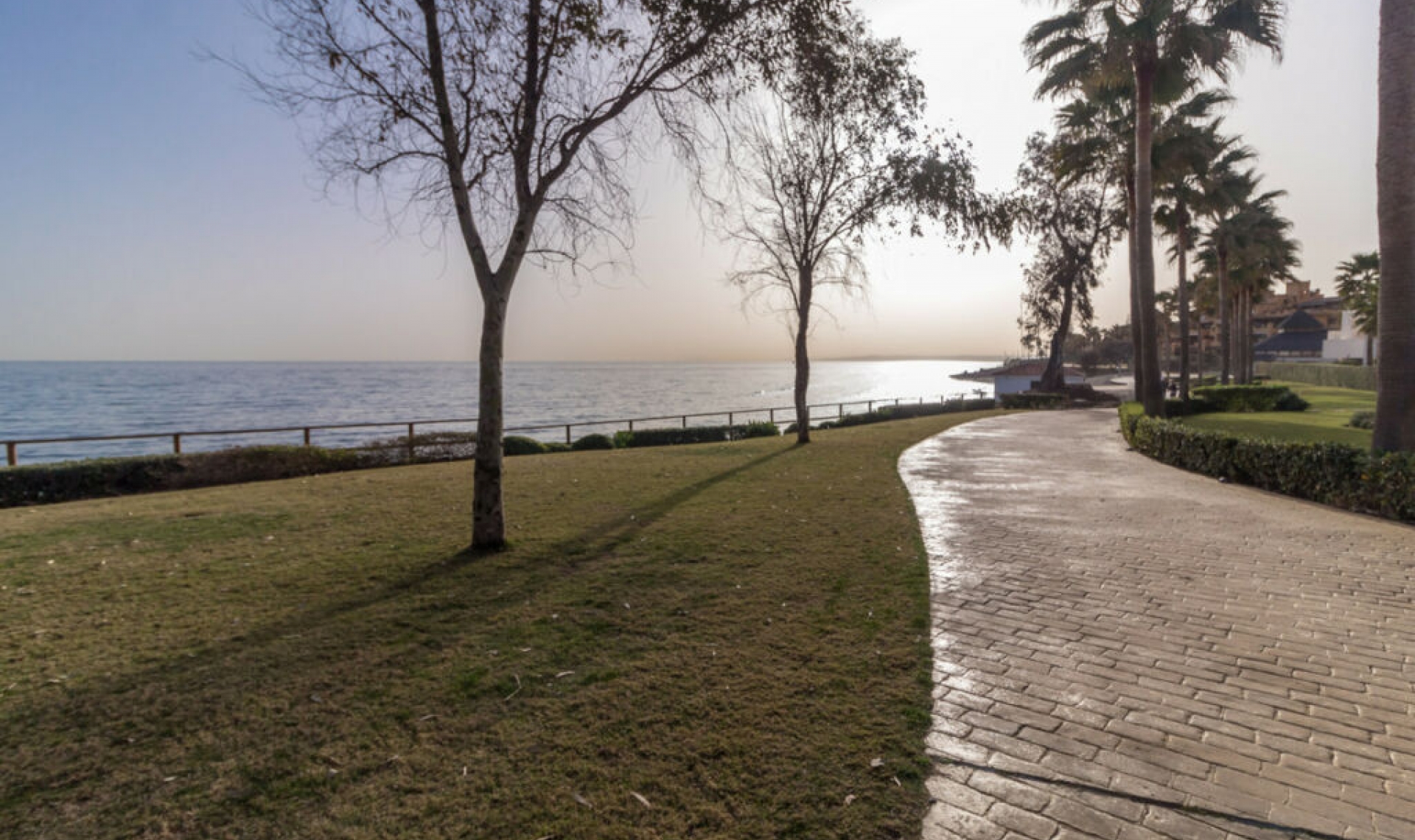 Další prodej - Apartment -
Estepona