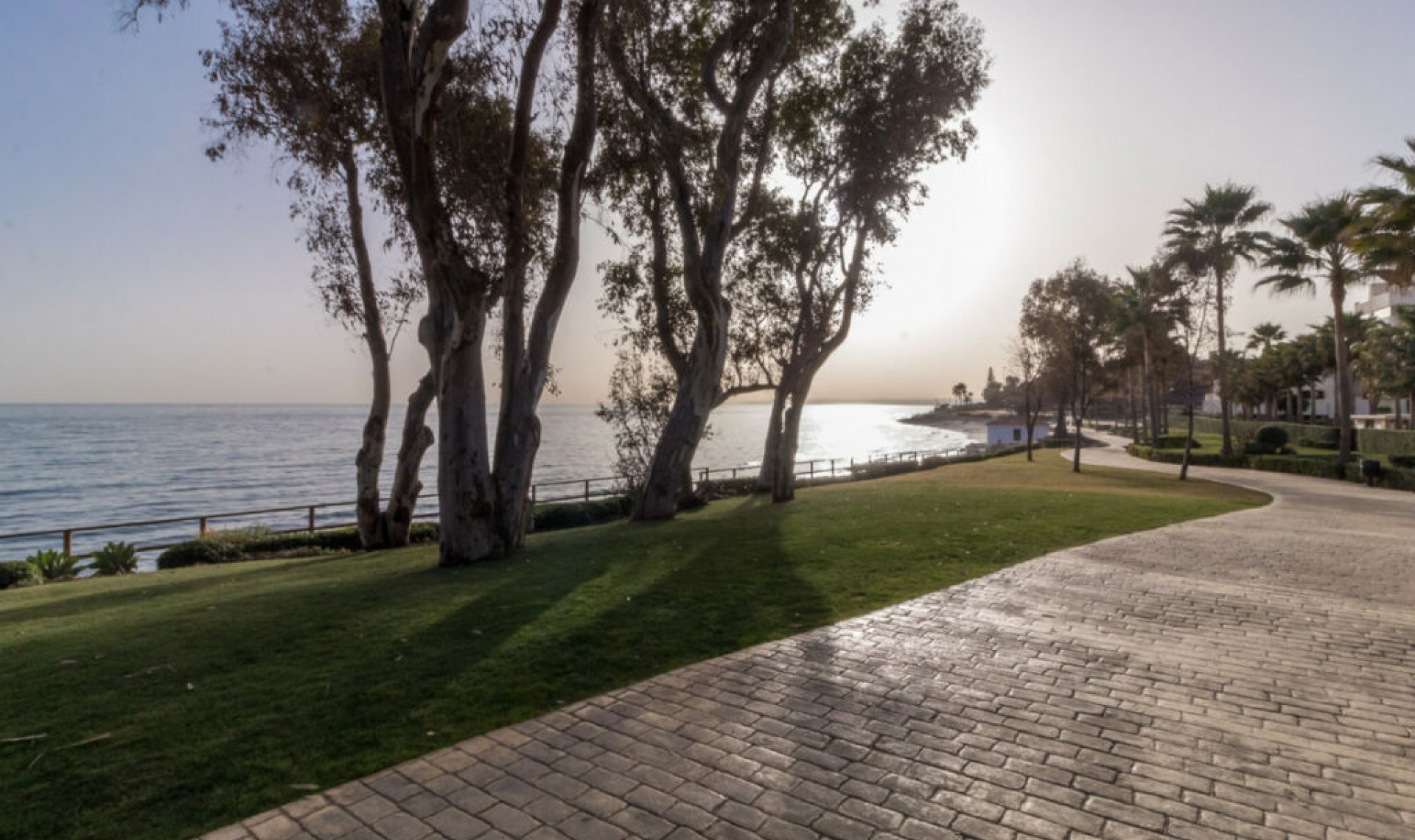 Další prodej - Apartment -
Estepona