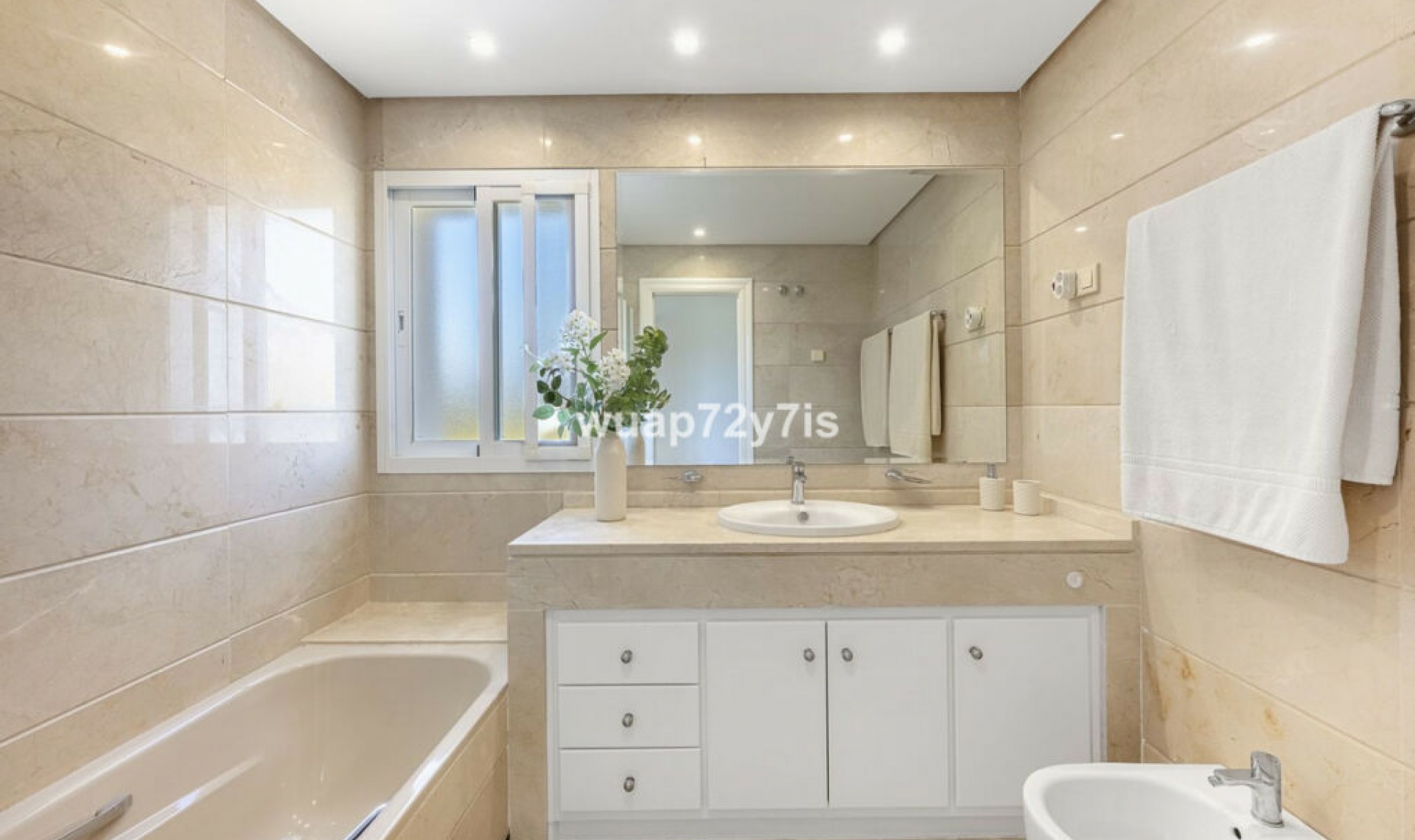 Další prodej - Apartment -
Estepona
