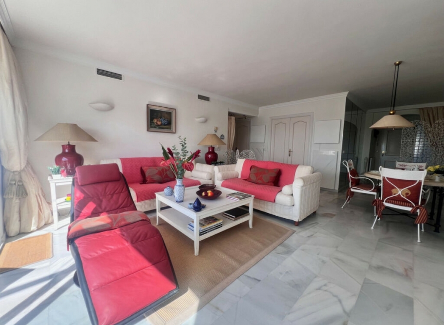 Další prodej - Apartment -
Estepona