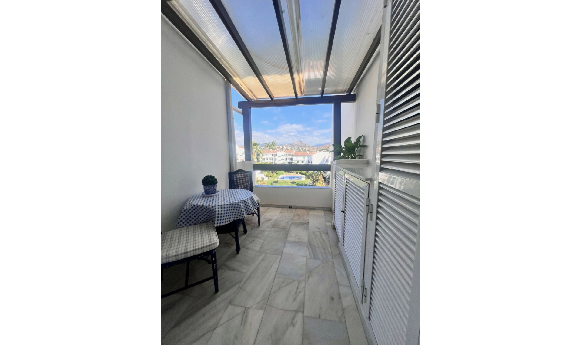Další prodej - Apartment -
Estepona