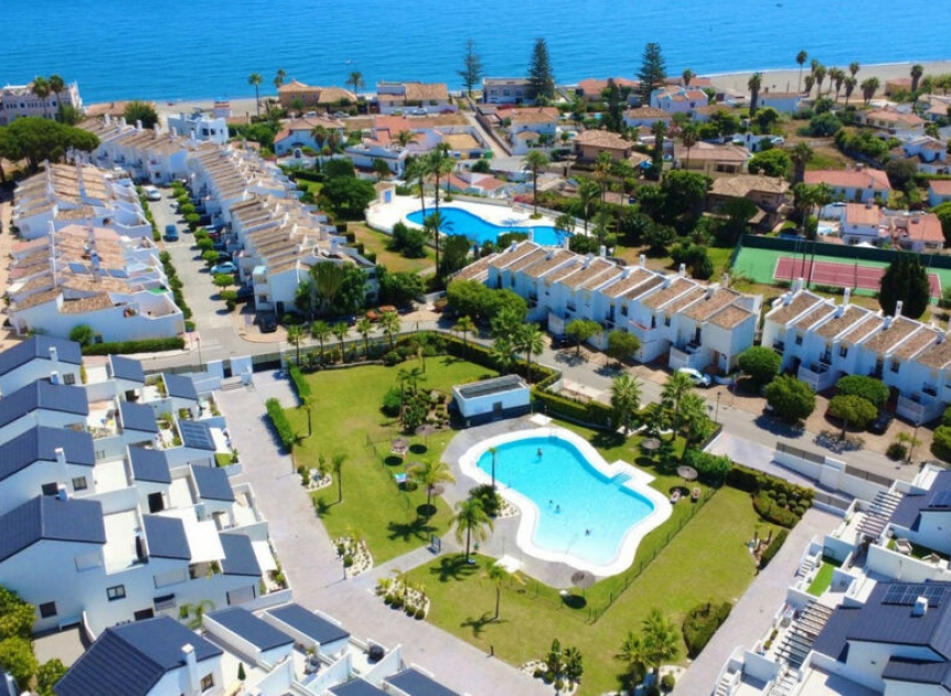 Další prodej - Apartment -
Estepona