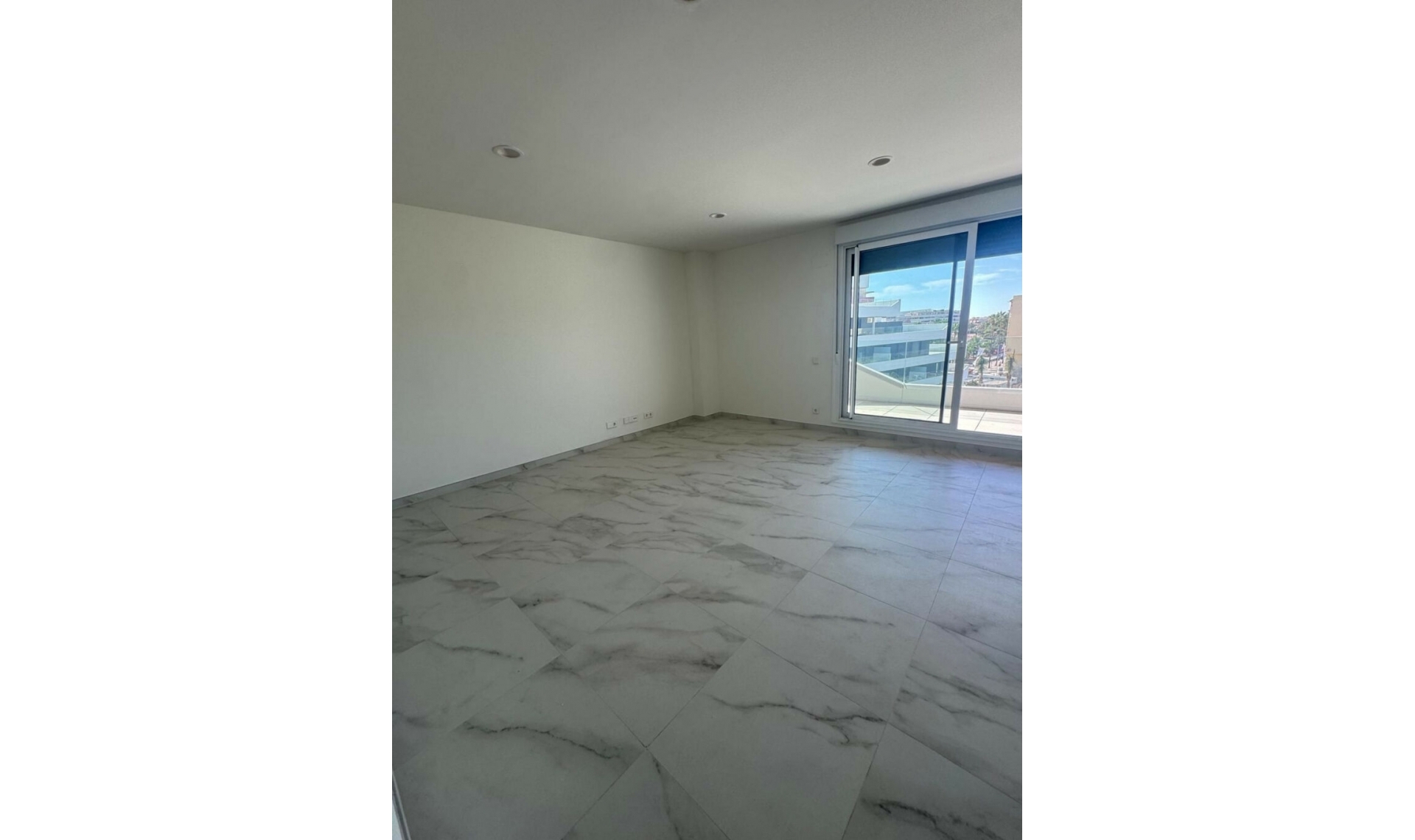 Další prodej - Apartment -
Estepona