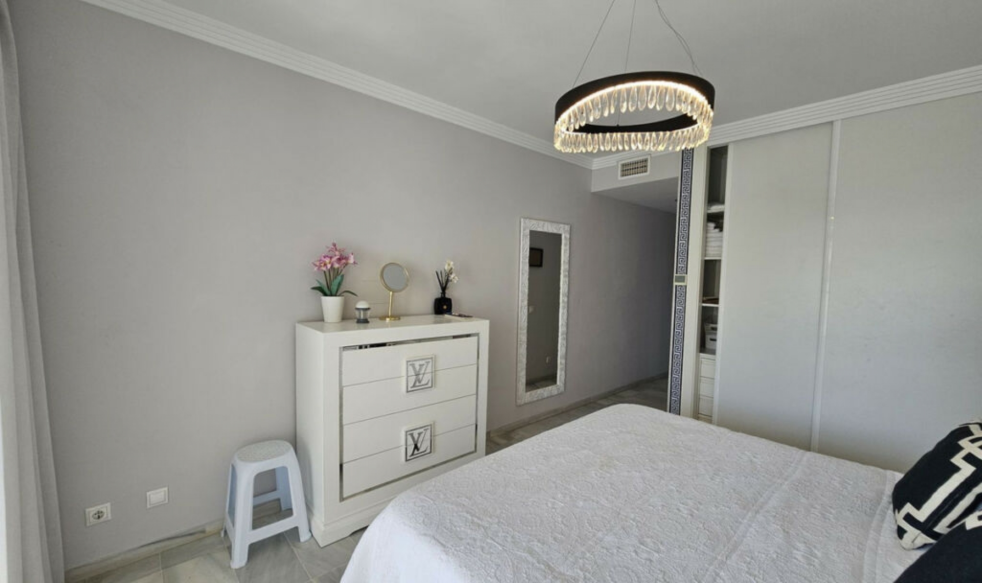 Další prodej - Apartment -
Estepona