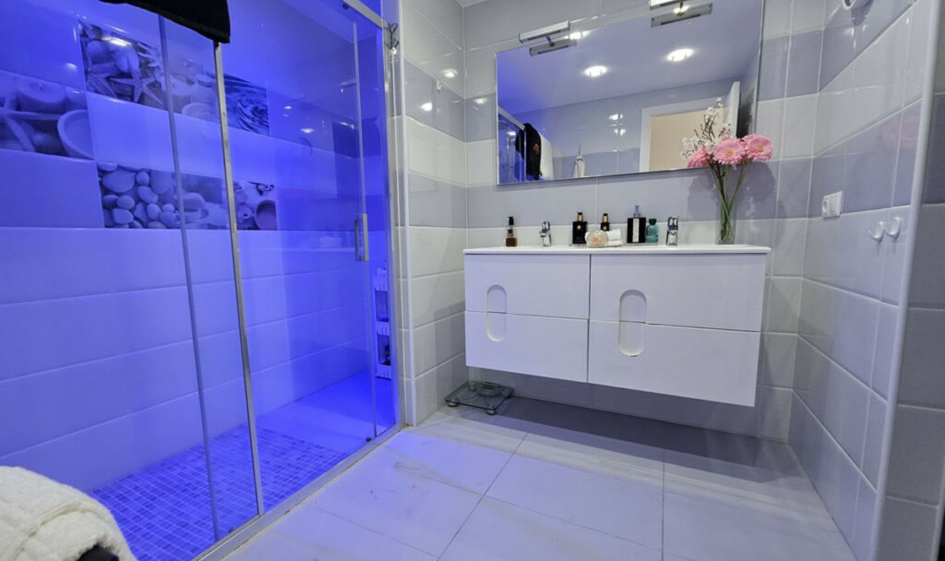 Další prodej - Apartment -
Estepona