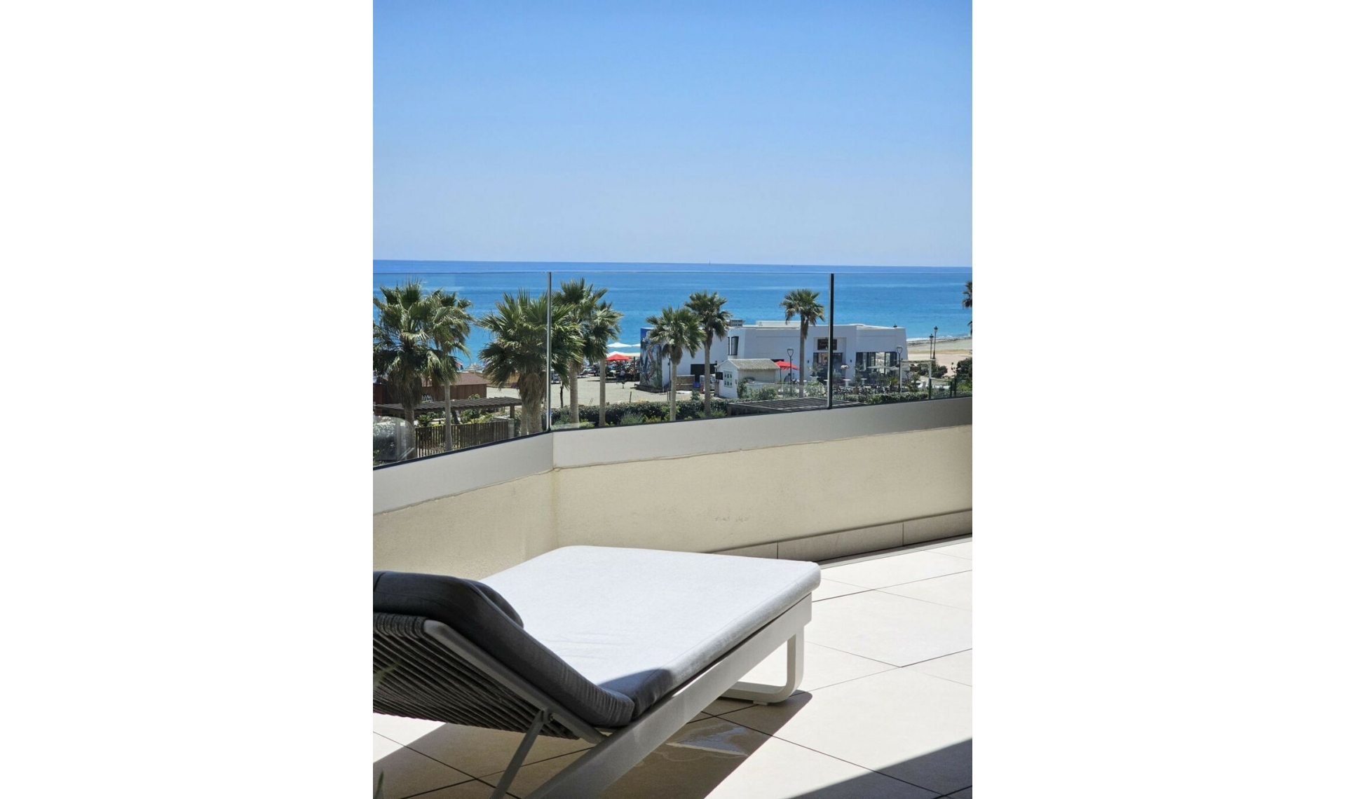 Další prodej - Apartment -
Estepona