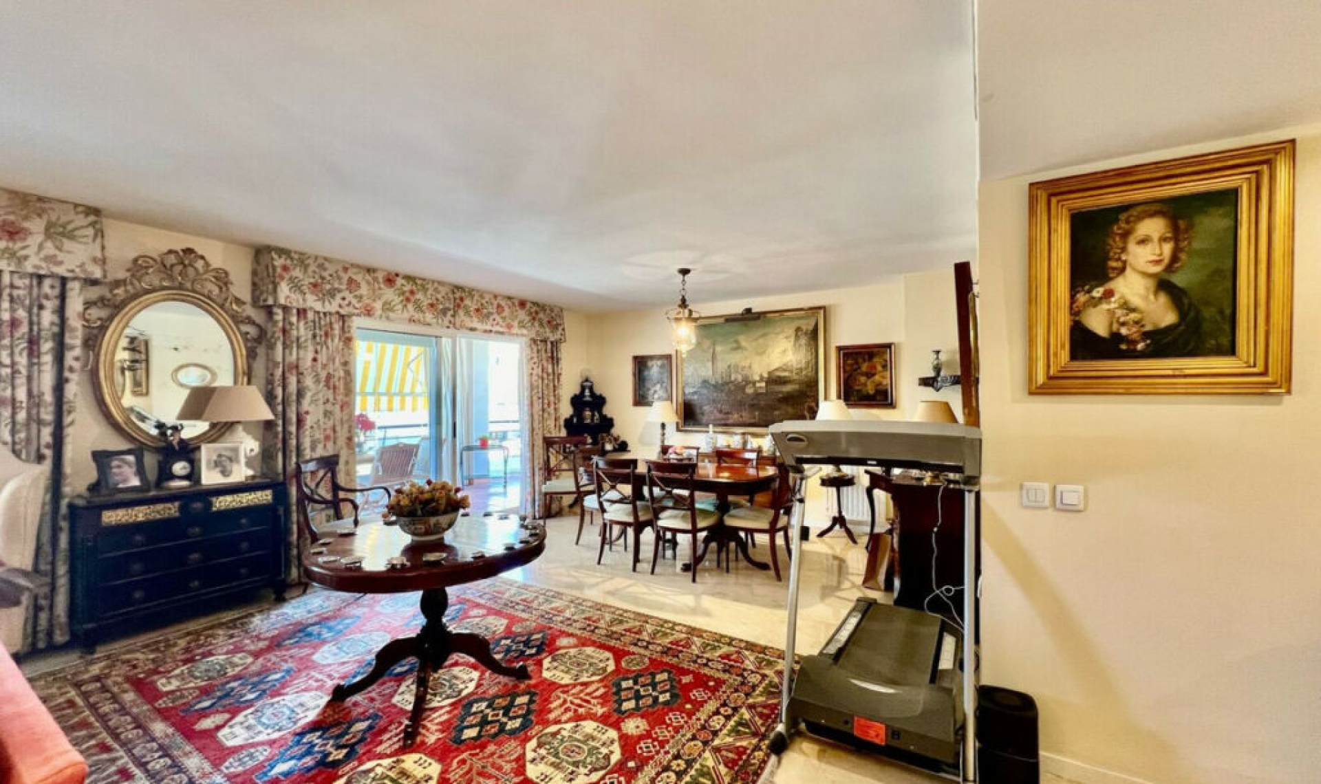 Další prodej - Apartment -
Guadalmina Alta