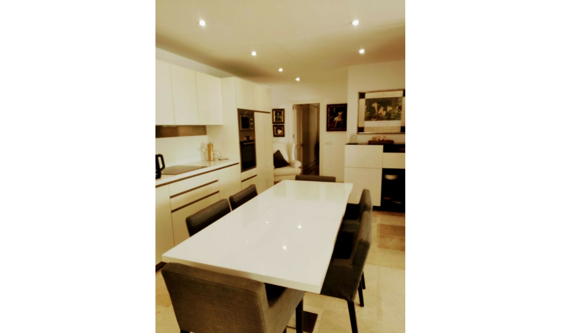 Další prodej - Apartment -
Guadalmina Alta