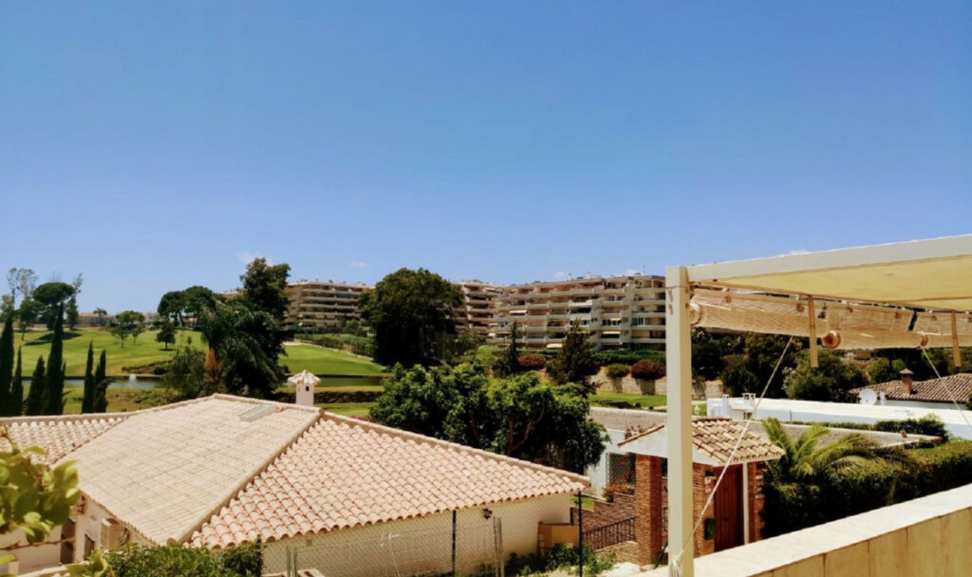 Další prodej - Apartment -
Guadalmina Alta