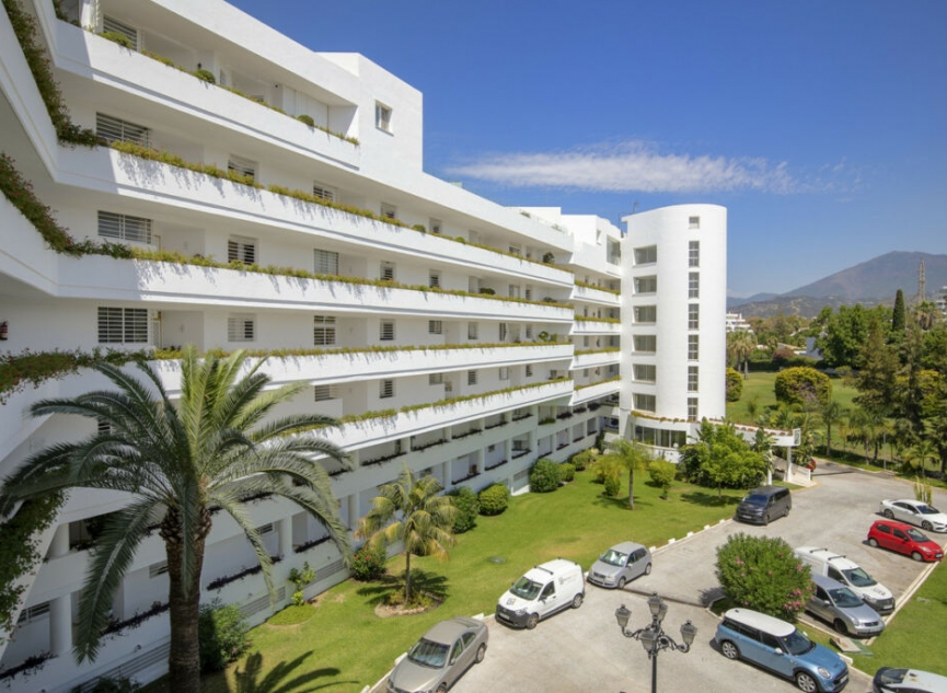 Další prodej - Apartment -
Guadalmina Alta
