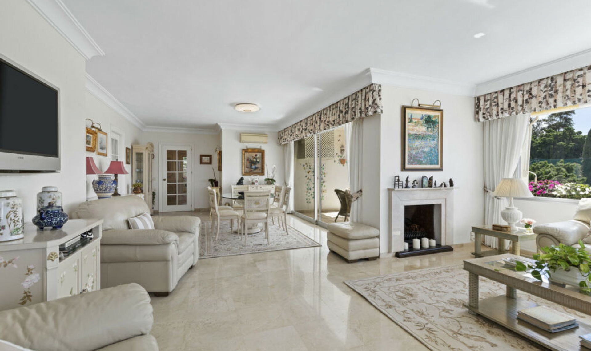 Další prodej - Apartment -
Guadalmina Alta