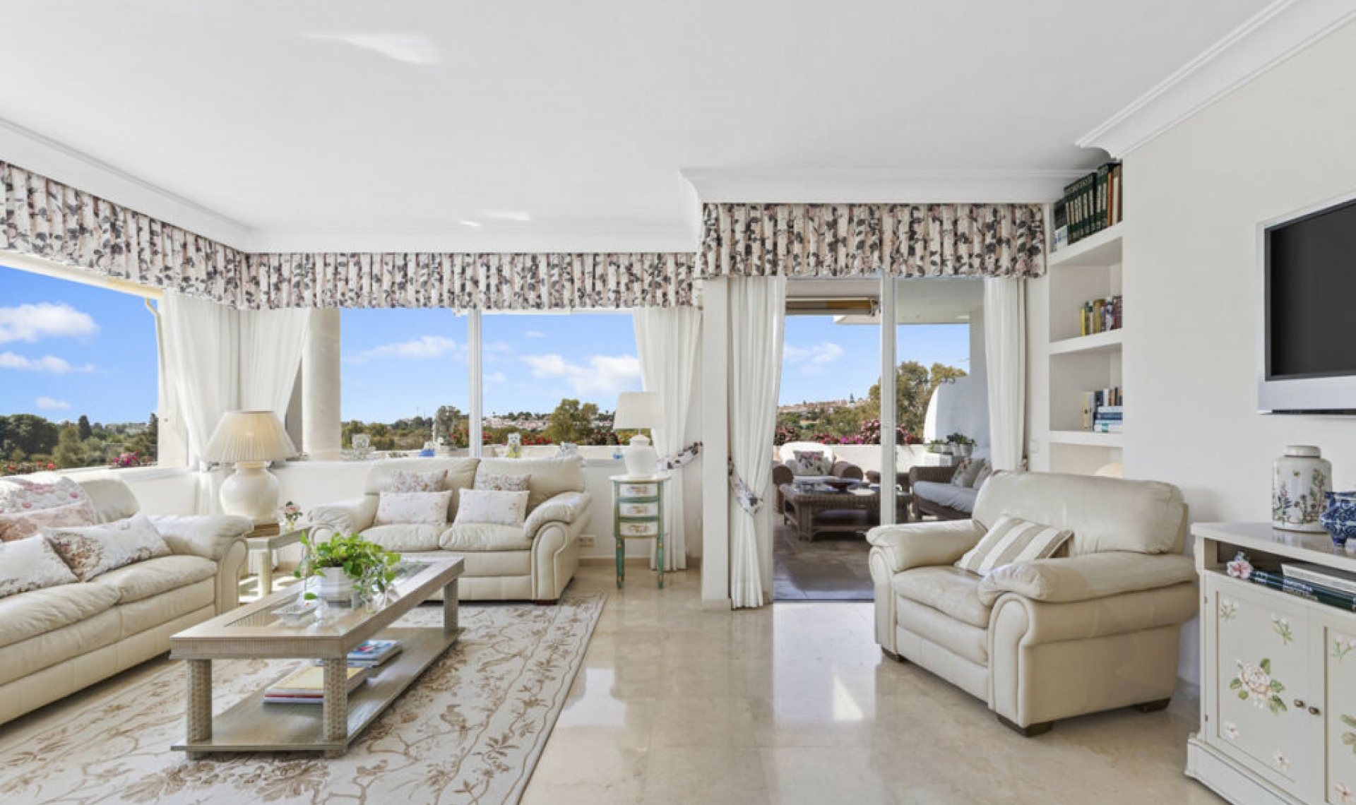 Další prodej - Apartment -
Guadalmina Alta