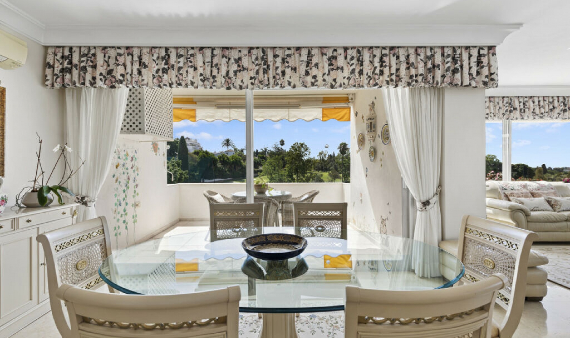 Další prodej - Apartment -
Guadalmina Alta