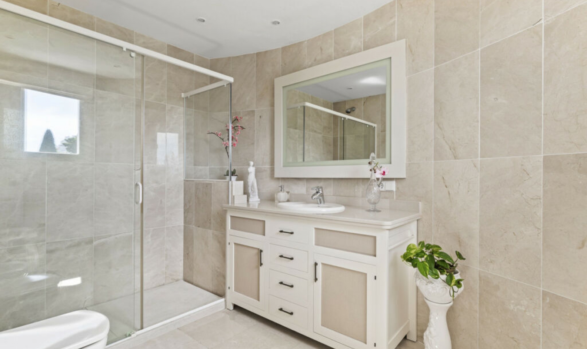 Další prodej - Apartment -
Guadalmina Alta