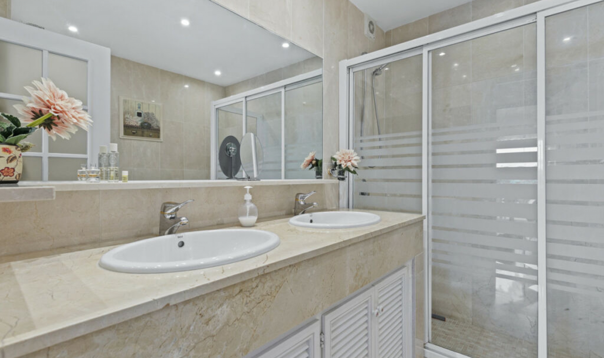Další prodej - Apartment -
Guadalmina Alta