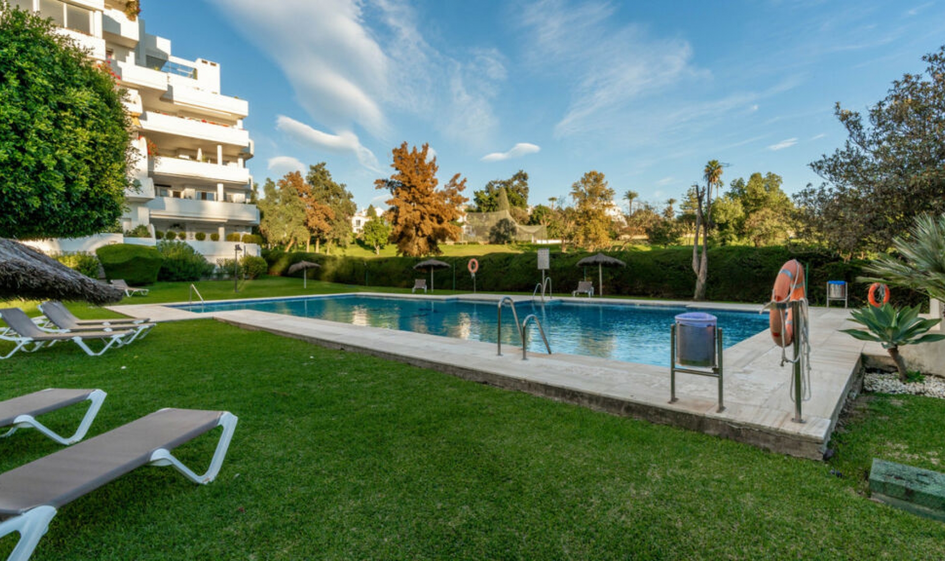 Další prodej - Apartment -
Guadalmina Alta