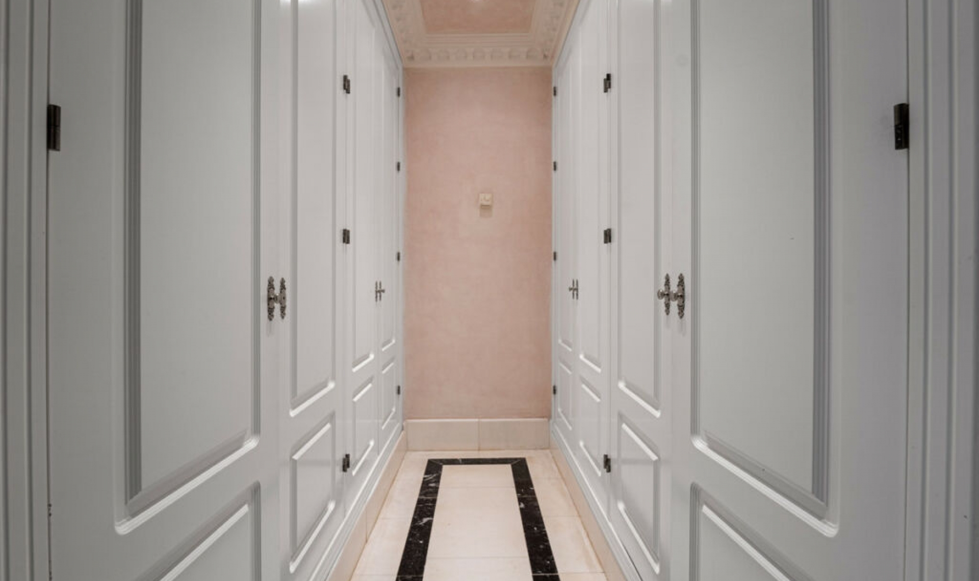 Další prodej - Apartment -
Guadalmina Baja