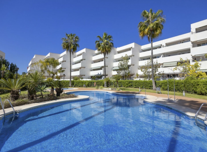 Další prodej - Apartment -
Guadalmina Baja