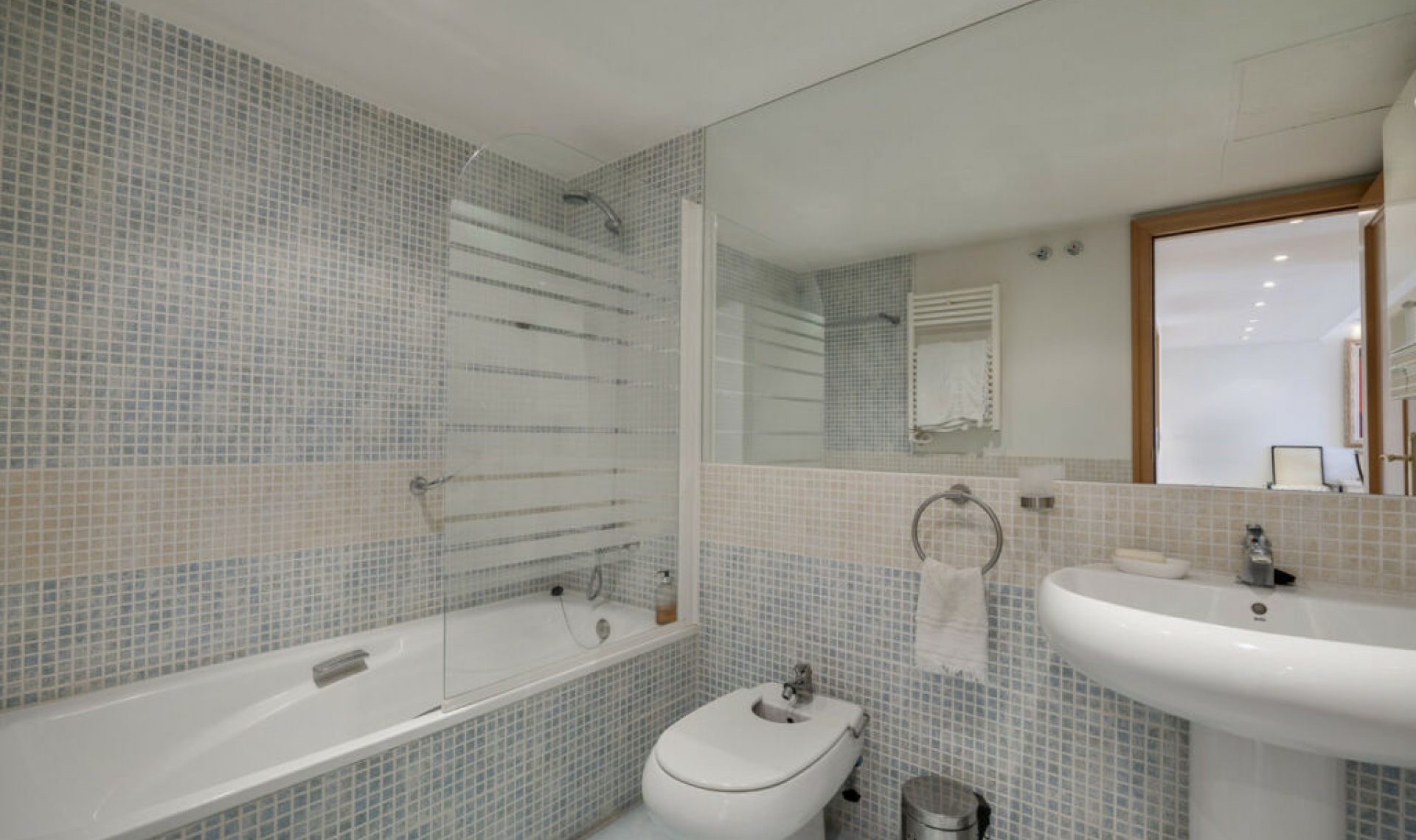 Další prodej - Apartment -
Guadalmina Baja